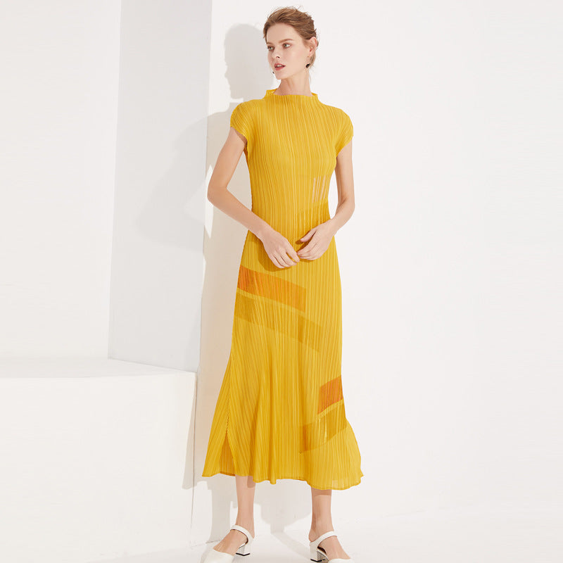 Original new product hand-painted pleated dress 2025 summer new women's temperament round neck sleeveless long dress clothing