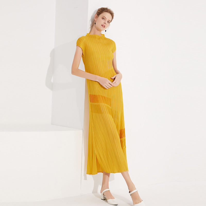 Original new product hand-painted pleated dress 2025 summer new women's temperament round neck sleeveless long dress clothing