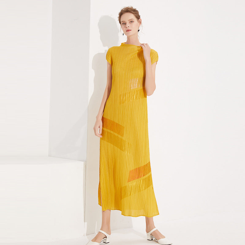 Original new product hand-painted pleated dress 2025 summer new women's temperament round neck sleeveless long dress clothing