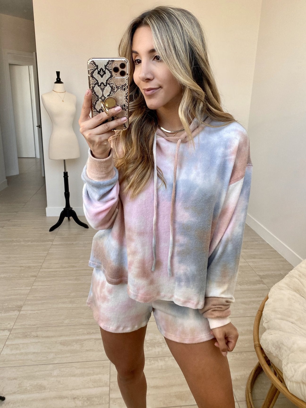 2025 spring and summer new loungewear casual two-piece set women's summer long-sleeved shorts home set
