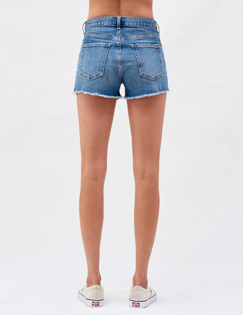 2025 Popular trade New jeans women's new high-waisted elastic old-fashioned embroidered and thin hip-wrapped denim shorts