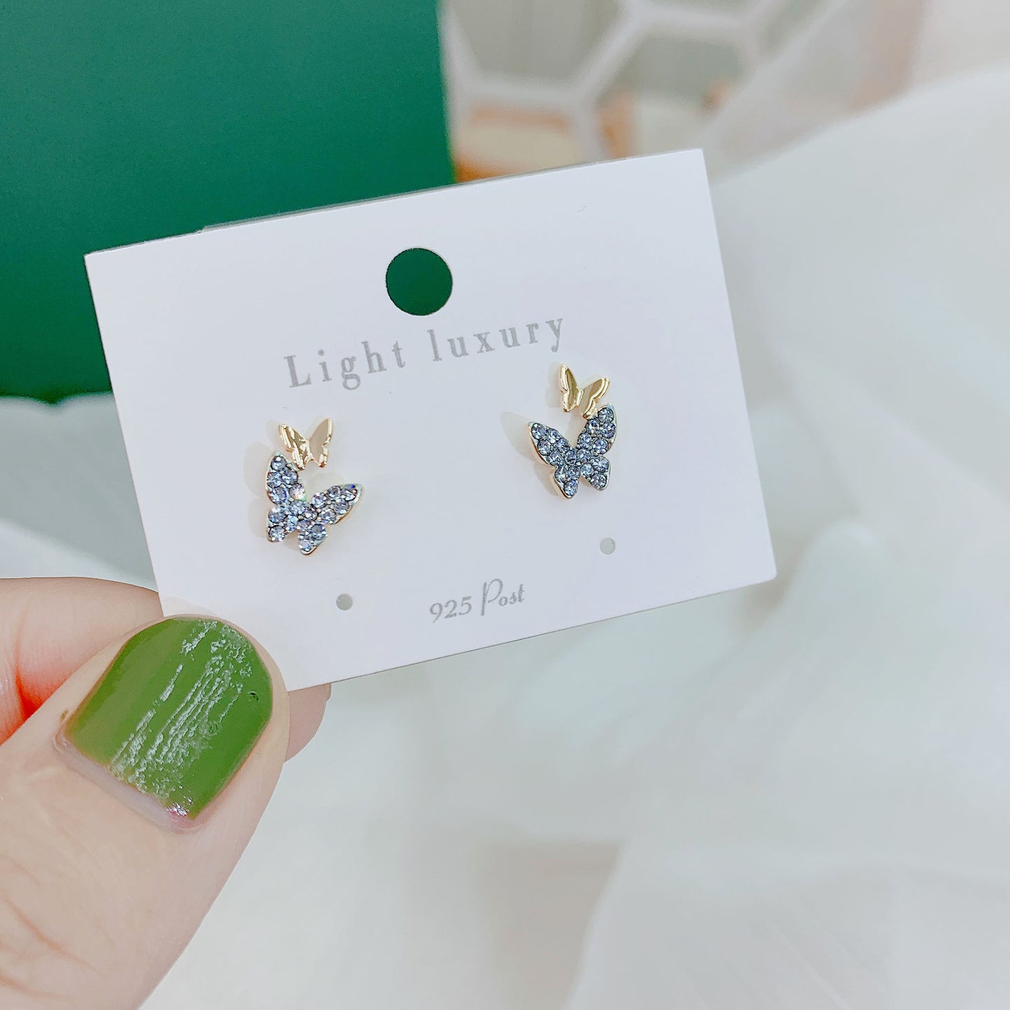 2025 Liyu Jewelry Small Simple Temperament Fashion Earrings Super Fairy S925 Silver Needle New Rhinestone Cute Butterfly Earrings