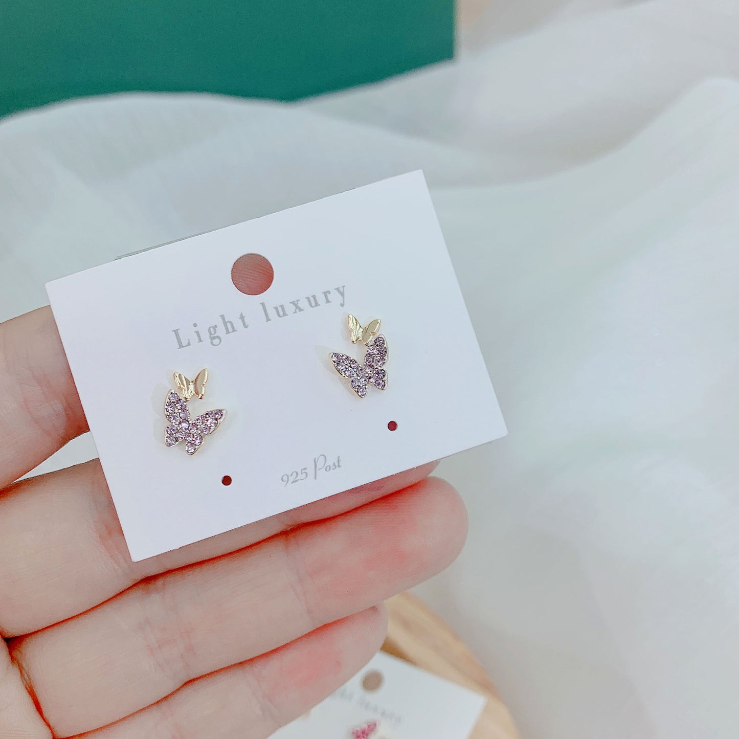 2025 Liyu Jewelry Small Simple Temperament Fashion Earrings Super Fairy S925 Silver Needle New Rhinestone Cute Butterfly Earrings