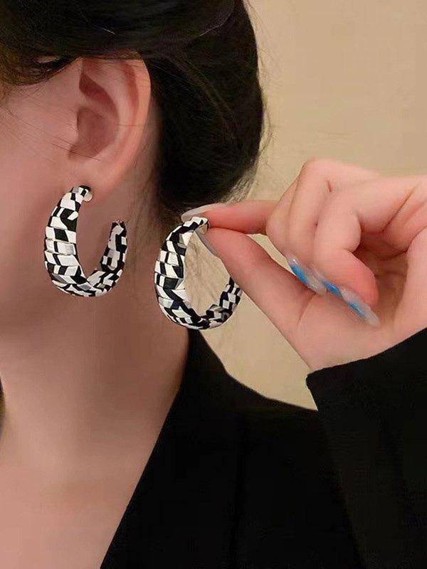 jinran 2024 New Original Leather Plaid Earrings