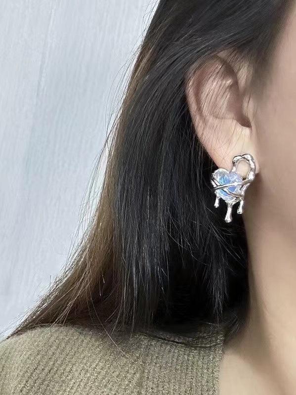 jinran 2024 New Lava Cutout Heart Stud Earrings