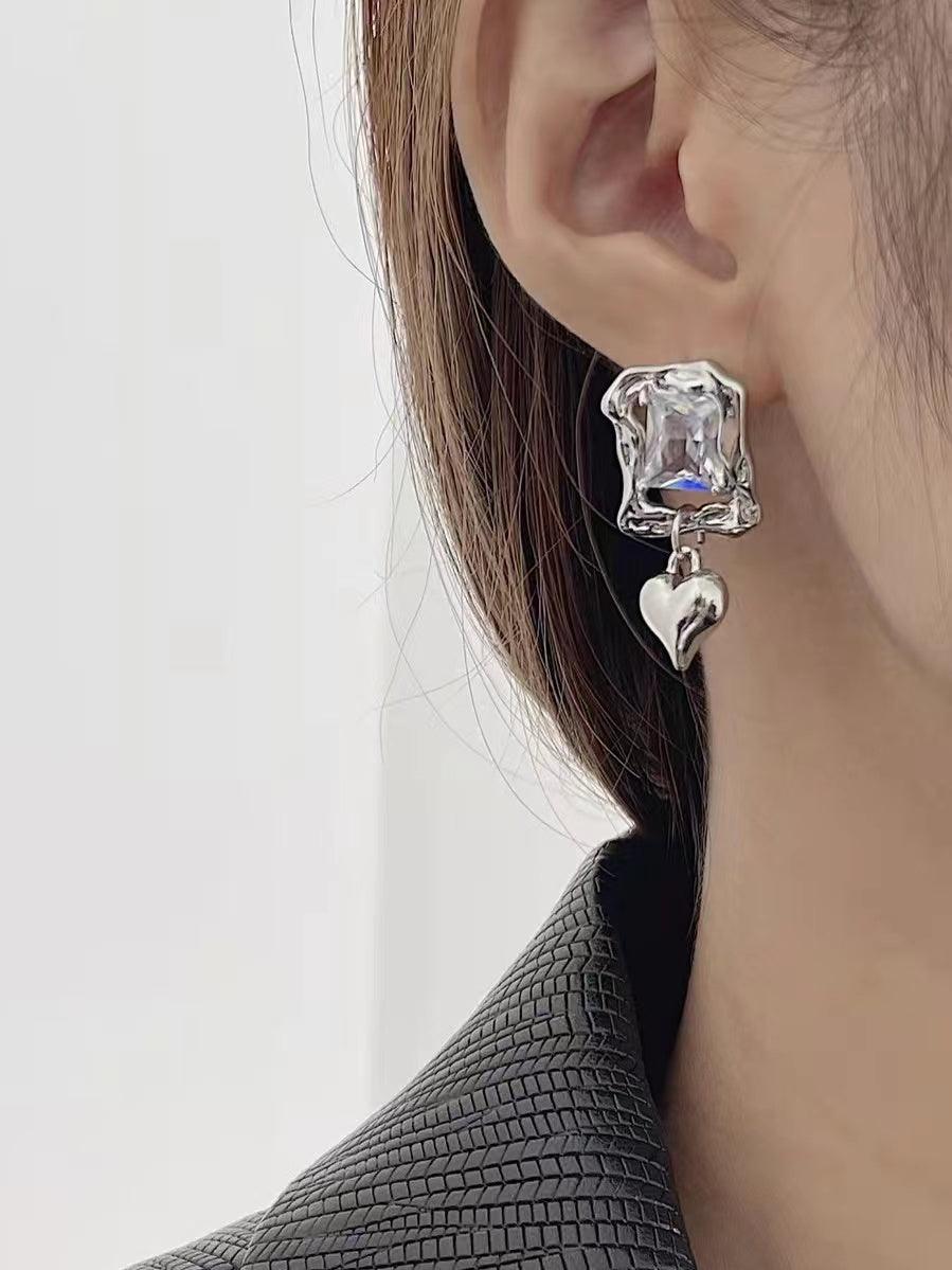 jinran 2024 New Asymmetric Zirconia Heart Earrings