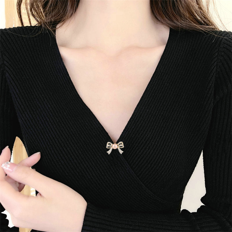 2025 Japan and South Korea spring and summer clothing temperament freshwater pearl zircon anti-light buckle pin cardigan collar pin butterfly section spike needle