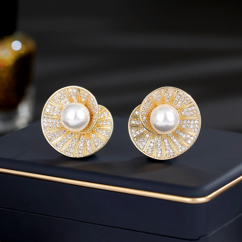 2025 s925 silver needle new style high-grade retro light luxury temperament earrings wholesale zircon pearl design shell earrings