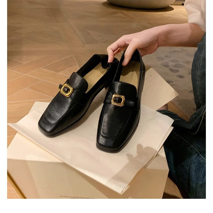 2025 Cowhide version~ Grape mother, the same British style leather can be stepped on with a small gold buckle and a pedal on loafers, women's small leather shoes.