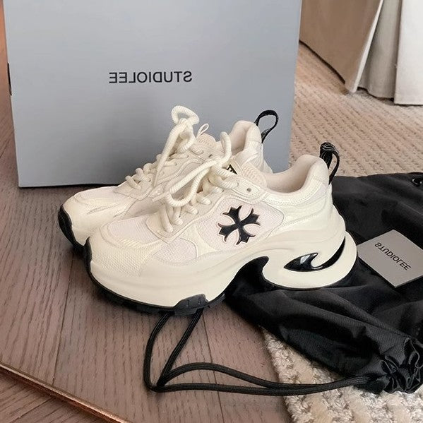 2025 2025 summer new fashion lightweight sports shoes breathable mesh cross flower thick sole heightening dad shoes women running