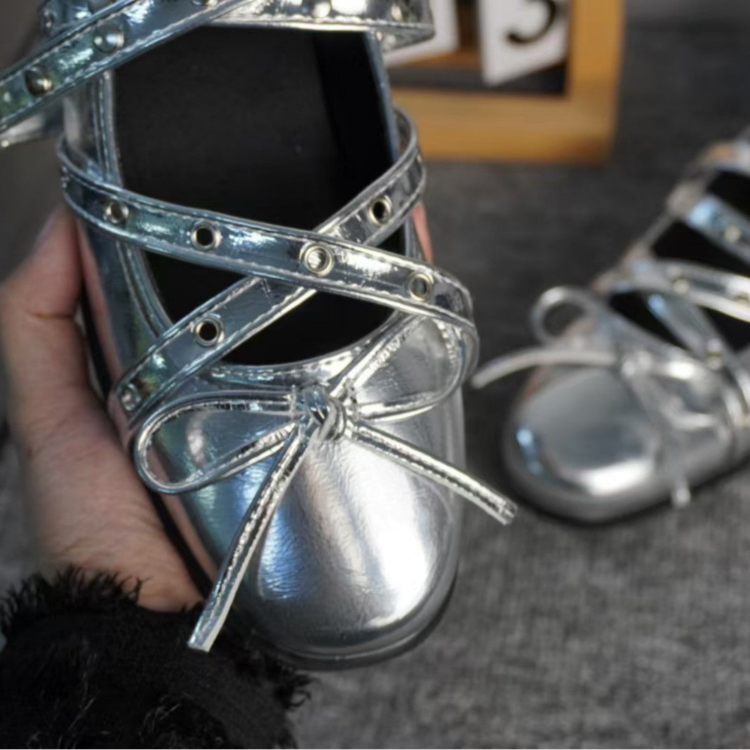 2025 Sheepskin version~ Silver bow small single shoes women's 2025 autumn leather retro light mouth rivet ballet flats