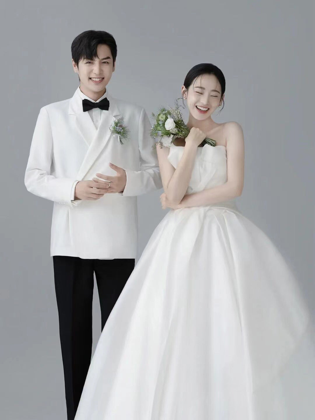 Korean version of wedding 2025 new bridal wedding sexy tube top dress skirt studio photography outdoor travel light wedding dress