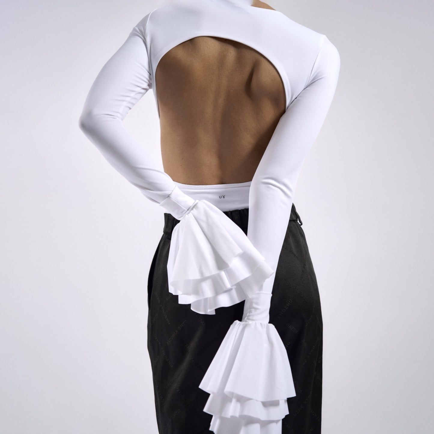 2025 New sexy wind backless tight onesie women's pure desire for spring new lotus leaf sleeve onesie high sense