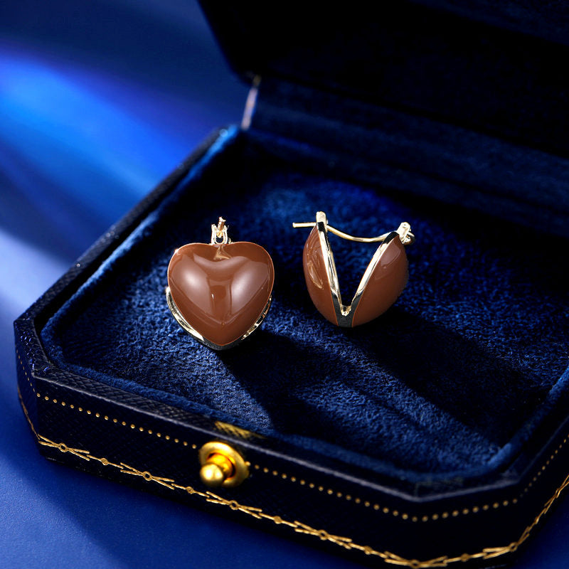 2025 Sweet temperament Ankola red ear buckle Hong Kong style retro heart super fairy girl heart double-sided dripping oil love earrings