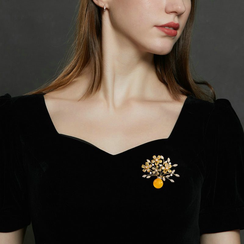 2025 Retro Chinese style high-end brooch wholesale imitation agate zircon inlaid flower blue pin autumn and winter coat accessories