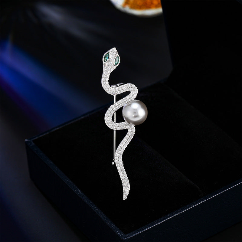 2025 Year of the Snake Zodiac Series Brooch Female Zircon Fashion Exquisite Personality Creative Pearl Brooch Suit Coat Pin