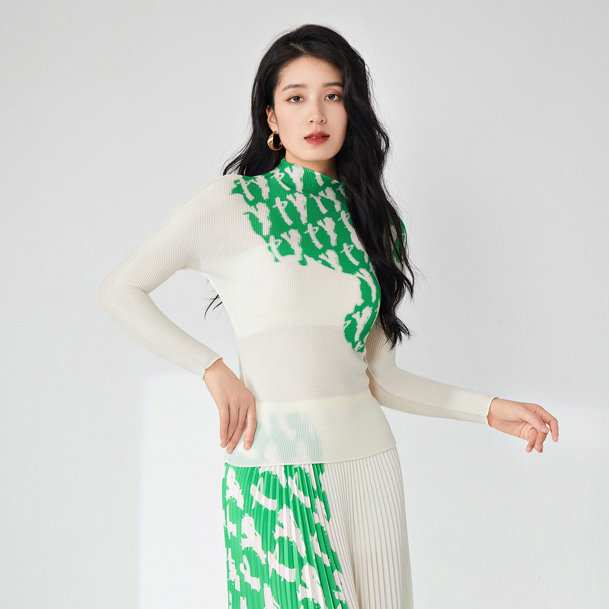 2025 women's t-shirt top Nanyou high-end women's clothing wholesale high-end fashion printed slim-fitting long-sleeved top