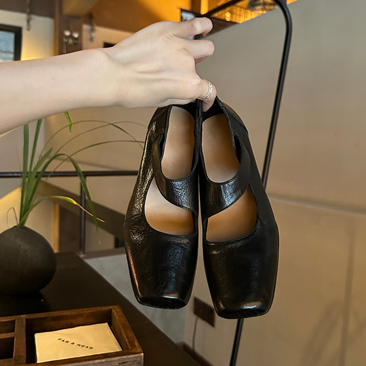 2025 Washed cowhide~ Retro leather square head pig nose thick heel single shoes women's British style small leather shoes medium heel ballet shoes