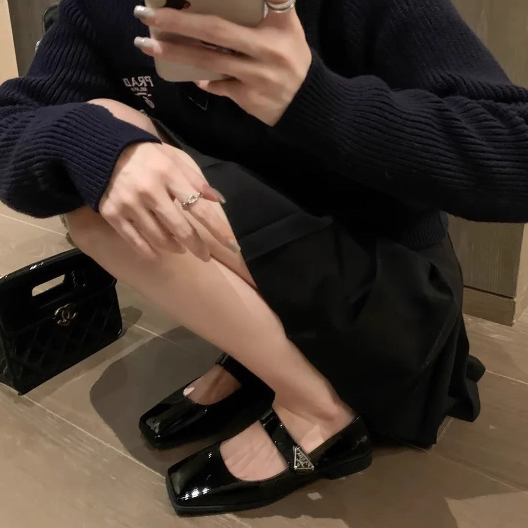 2025 Cowhide version~ Su Yinyin's same shoes P home patent leather square head triangular label buckle with flat Mary Jane shoes women's single shoes