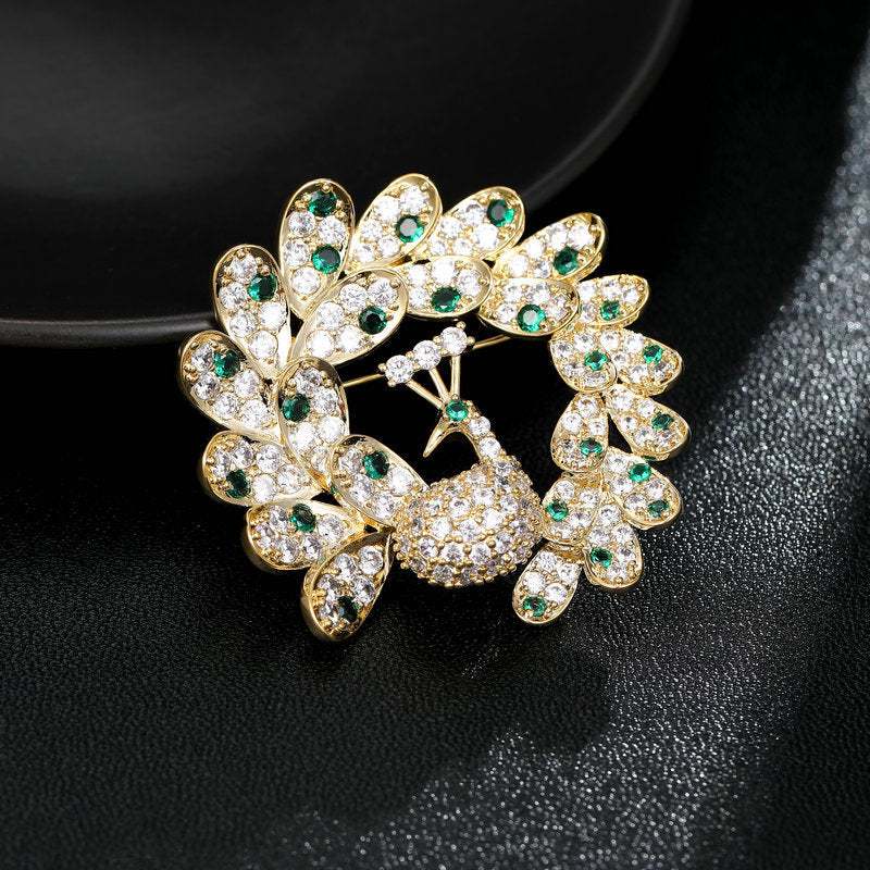 2025 Elegant temperament light luxury clothing jacket coat accessories corsage high-end zircon inlaid peacock screen brooch
