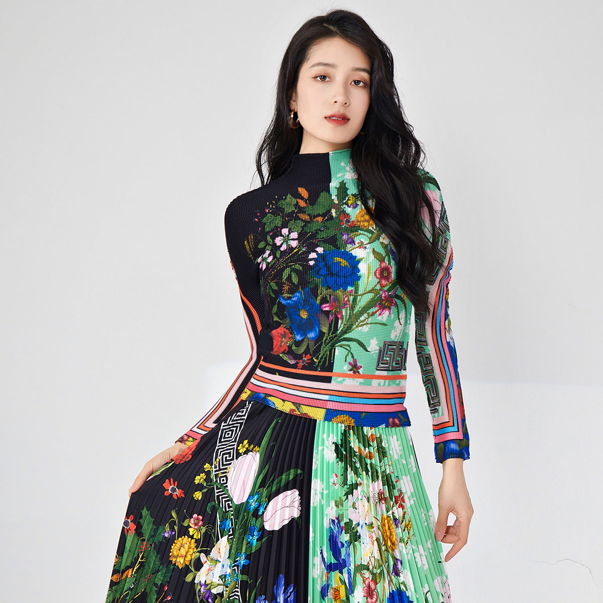 2025 women's t-shirt top Nanyou high-end women's clothing wholesale high-end fashion printed slim-fitting long-sleeved top