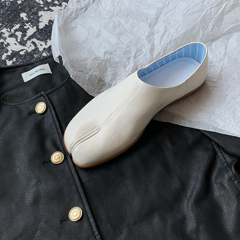2025 Cowhide version~ Grape mother has the same female new silver horseshoe lazy one-pedal flat-bottomed shallow-mouth pig's trotters split-toe shoes.