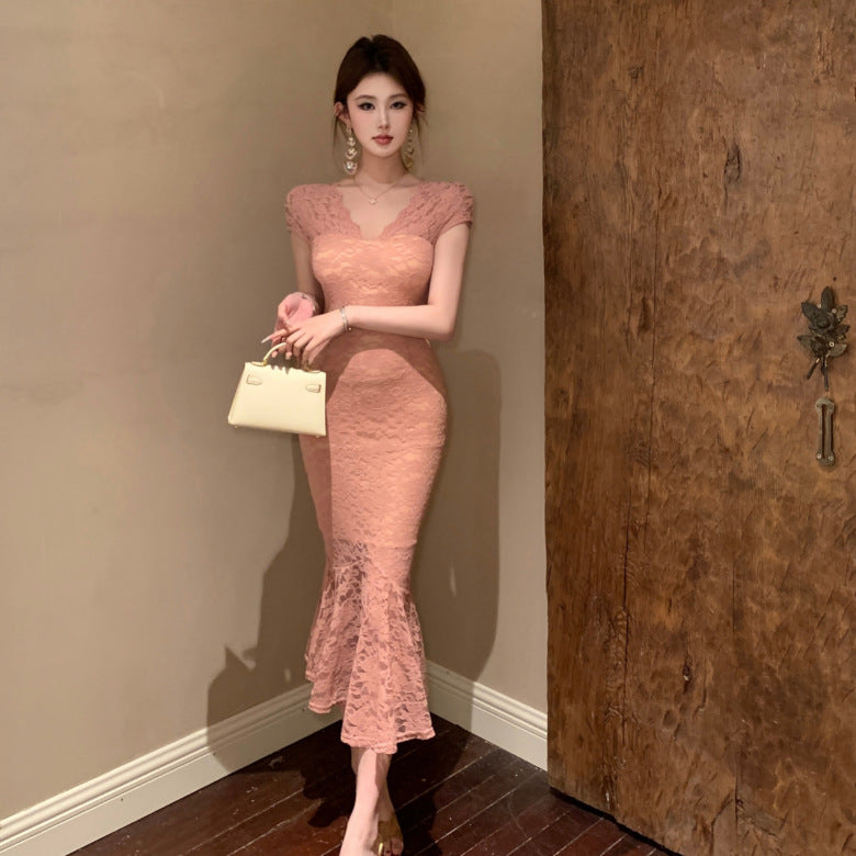 2025 Celebrity women's clothing spring and summer new lace short-sleeved fishtail thin bag arm slim dress small dress