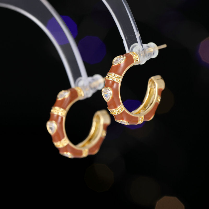 2025 S925 Silver Needle Niche Simple Earrings High Sense Design Sense Love C-shaped Circle Hot Sale Ankola Red Earrings