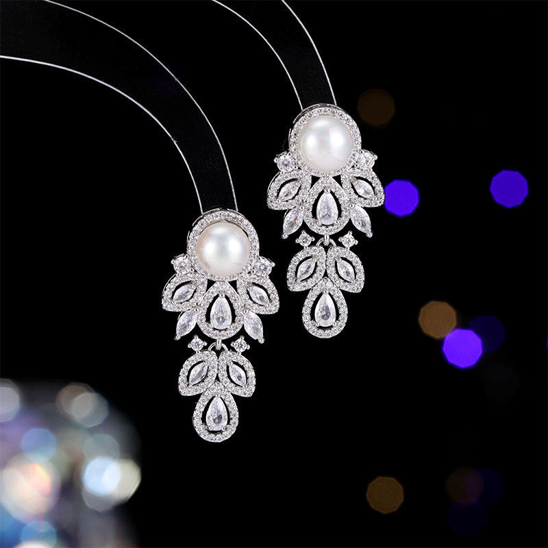2025 Cross-border hot-selling pearl zircon water drop leaf earrings, light luxury heavy industry earrings, fashion versatile earrings wholesale