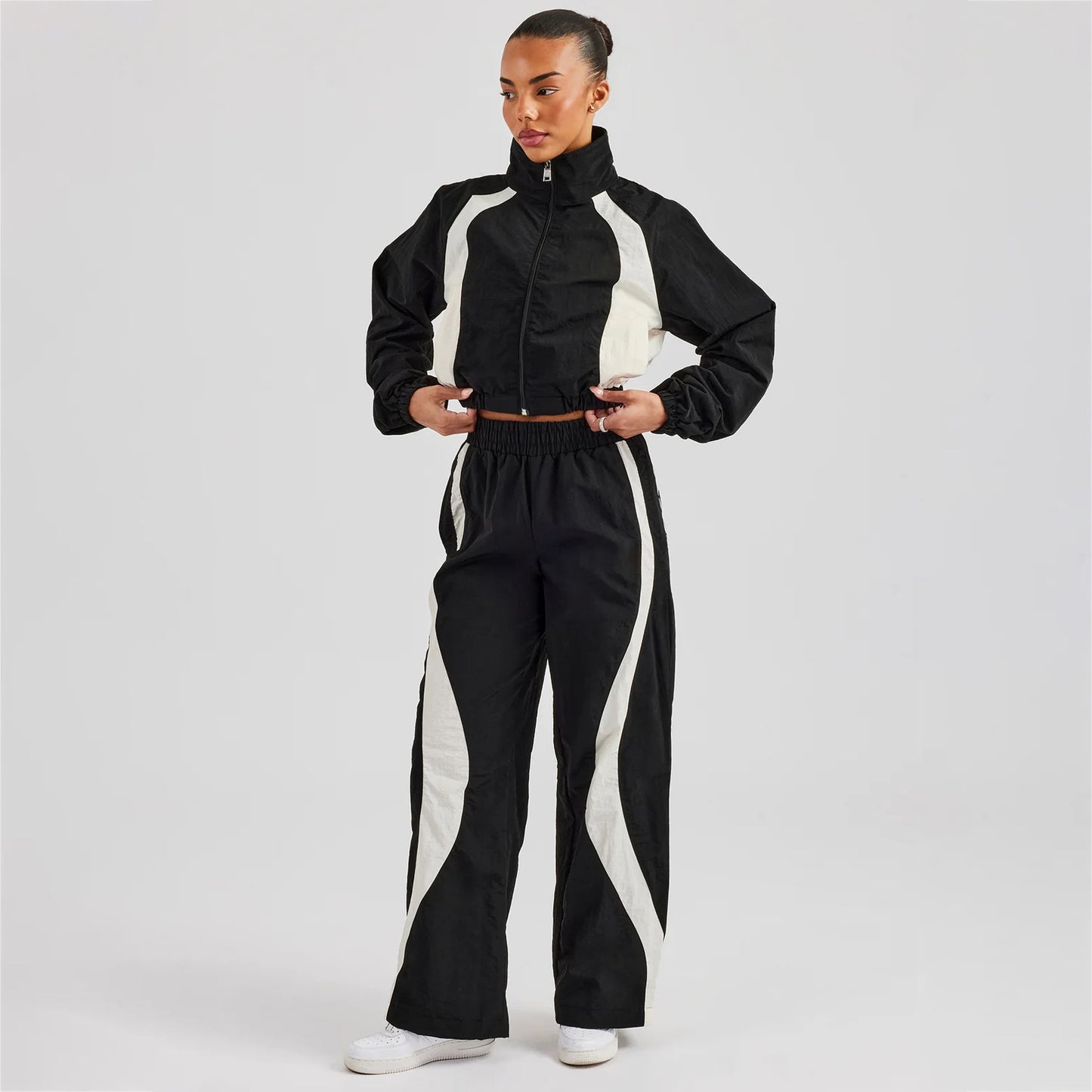 2025 Spice Girls Fashion Contrasting Colors Splicing Exposed Navel Sports Suit Women's High-end Loose Fashion Suit Women's Cross-border