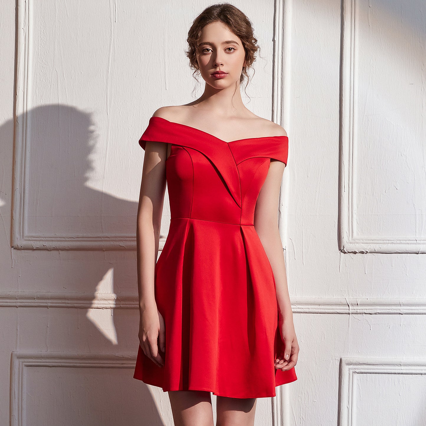 2025 Evening dress women's high-end high-end temperament socialites banquet small people with one-word shoulders can usually wear short dresses