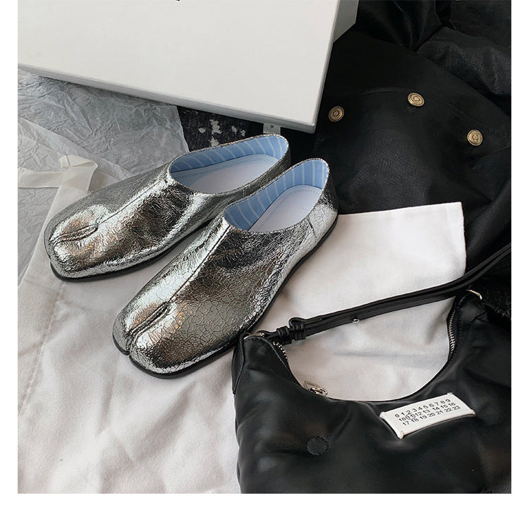 2025 Cowhide version~ Grape mother has the same female new silver horseshoe lazy one-pedal flat-bottomed shallow-mouth pig's trotters split-toe shoes.