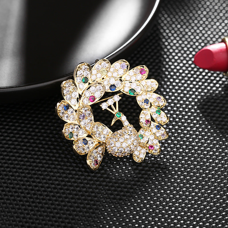 2025 Elegant temperament light luxury clothing jacket coat accessories corsage high-end zircon inlaid peacock screen brooch