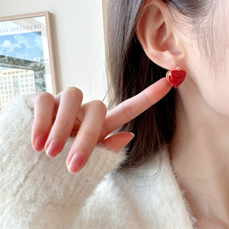 2025 Sweet temperament Ankola red ear buckle Hong Kong style retro heart super fairy girl heart double-sided dripping oil love earrings