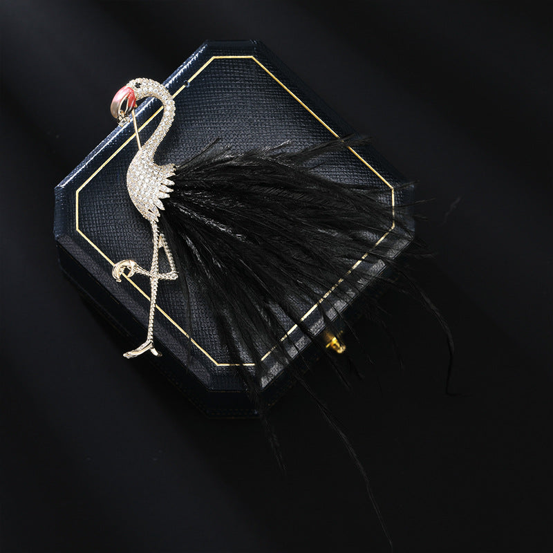 2025 High-grade pink feather flamingo brooch exquisite high-grade corsage temperament suit coat personality creative pin