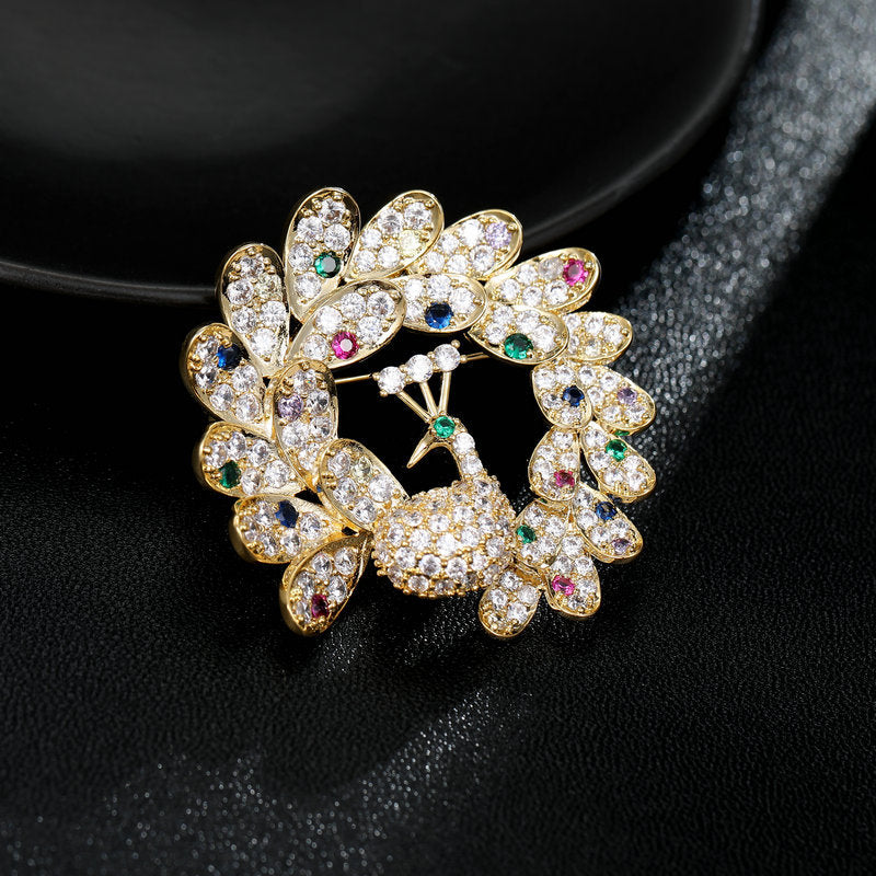2025 Elegant temperament light luxury clothing jacket coat accessories corsage high-end zircon inlaid peacock screen brooch