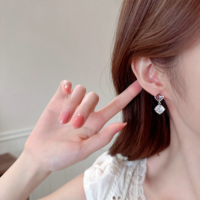 2025 Stylish retro geometric stud earrings autumn and winter simple enamel drip glaze earrings Ankola red sugar cube zircon earrings