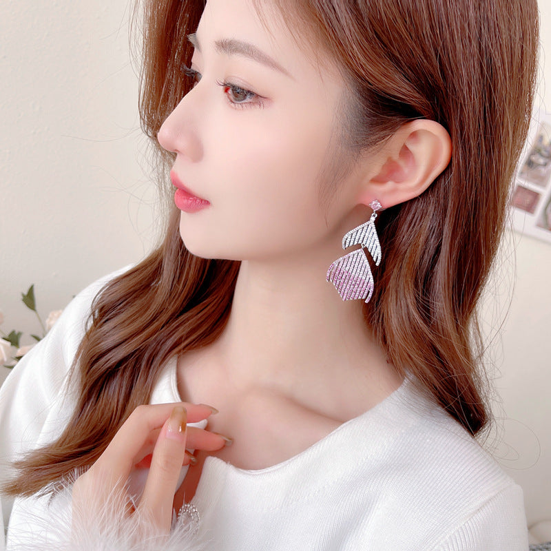 2025 fashion fishtail fringed earrings s925 silver needle personality exaggerated gradual change micro zircon super flash dinner earrings