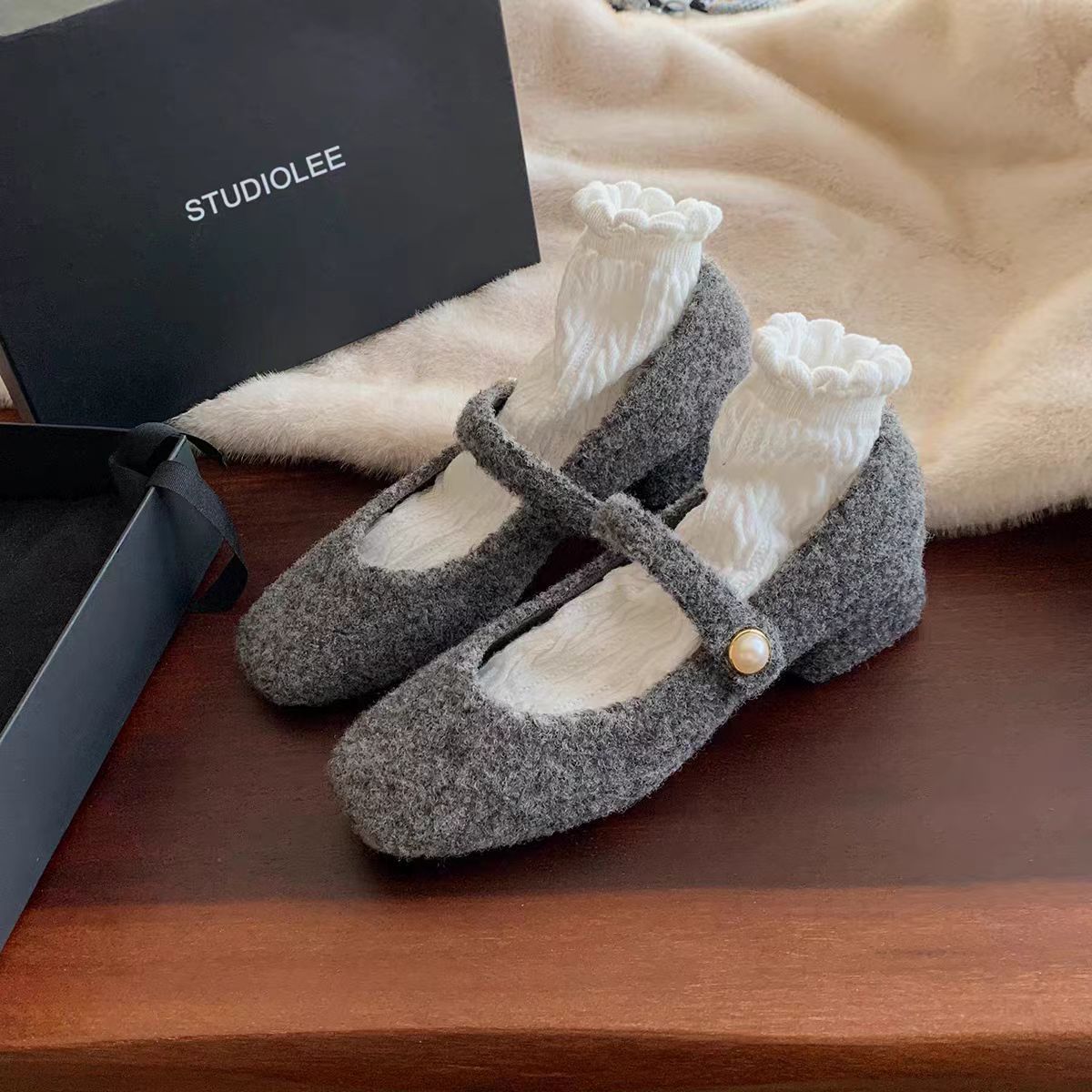 2025 Spot sheepskin version~ Grape mother, the same square head with light mouth thick heel versatile suede Mary Jane single shoes women