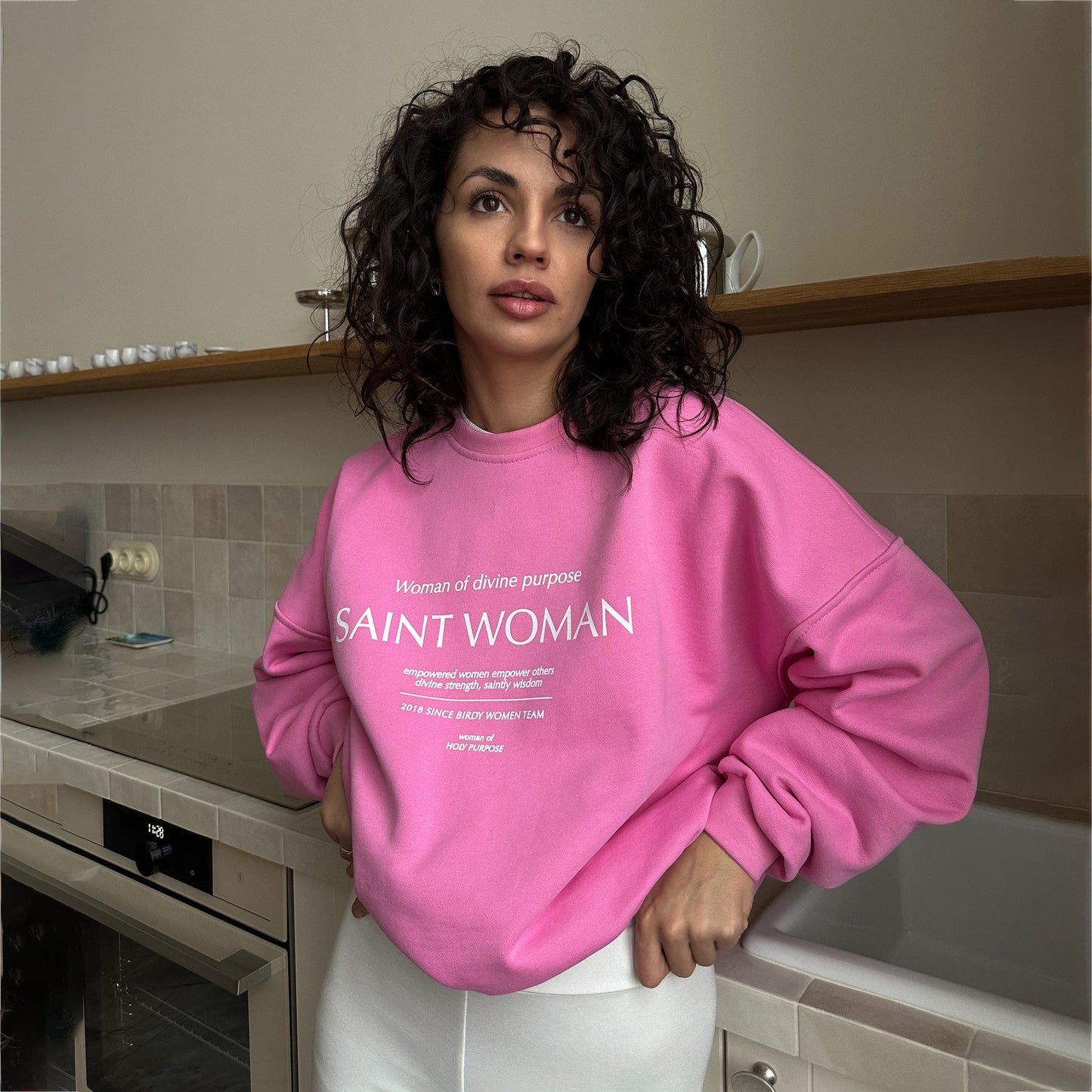 2025 Trendy brand New round neck design sense letter printing pullover sweater women's sweet spring and autumn new loose top lazy