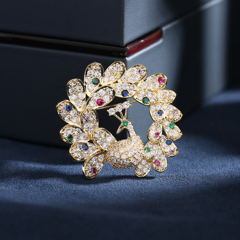 2025 Elegant temperament light luxury clothing jacket coat accessories corsage high-end zircon inlaid peacock screen brooch