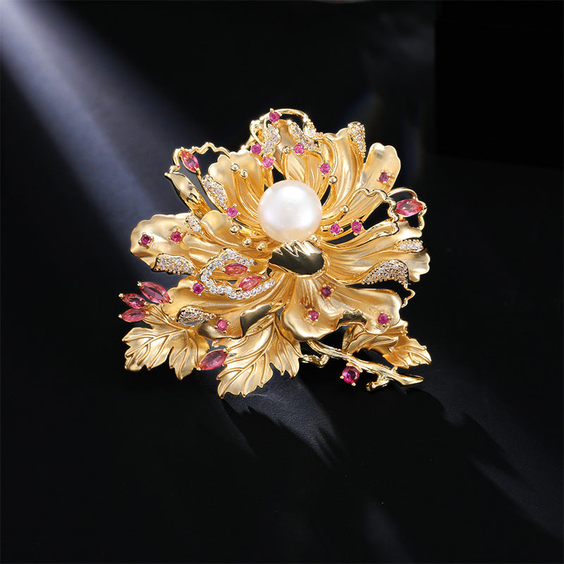2025 Rich and elegant peony flower brooch freshwater pearl light luxury high-end fashion banquet dress flower brooch accessories