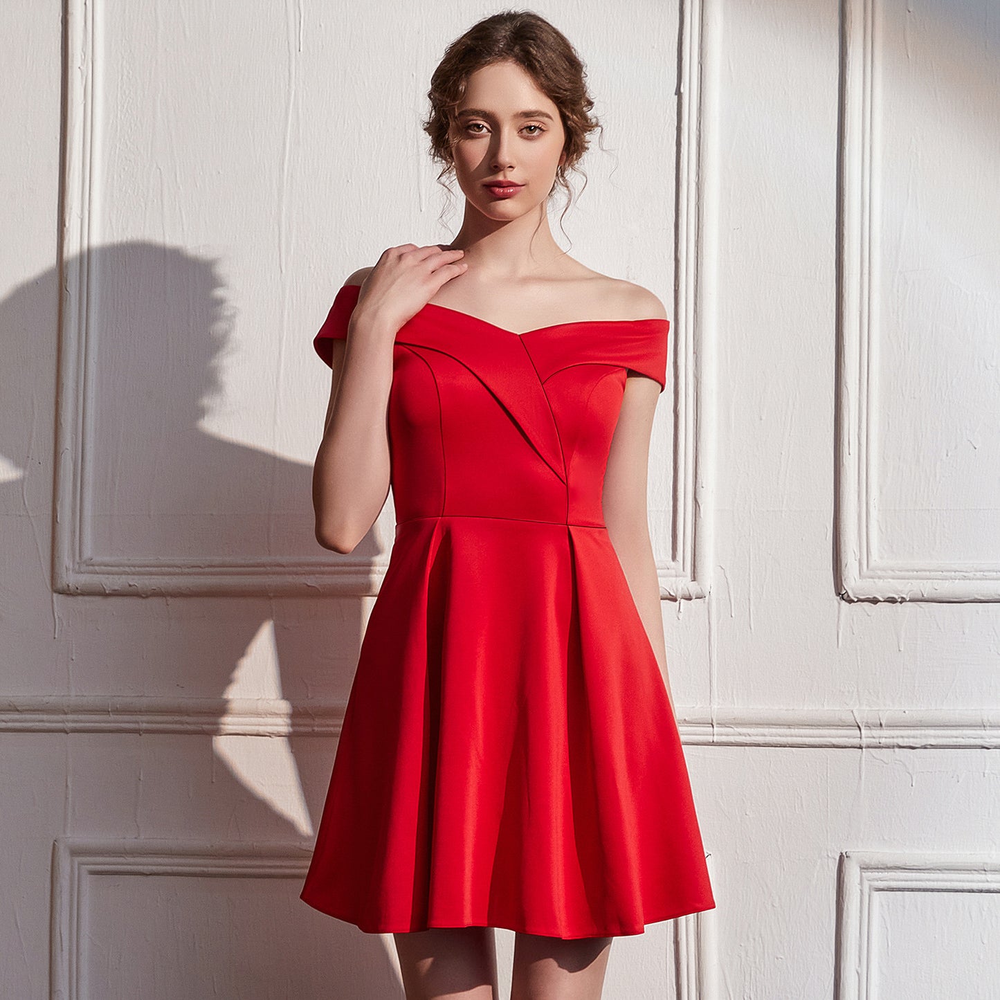 2025 Evening dress women's high-end high-end temperament socialites banquet small people with one-word shoulders can usually wear short dresses