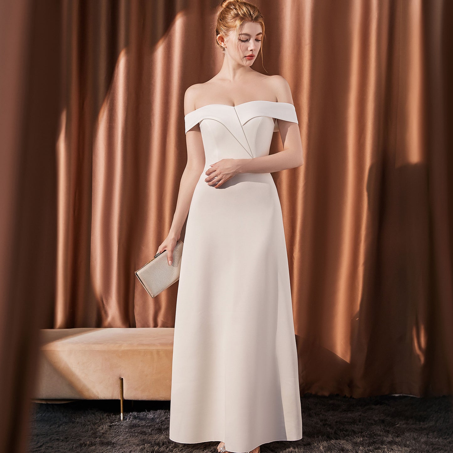 2025 Evening dress dress women's high-end temperament simple high-end sense celebrity banquet one-word shoulder thin pendant long dress