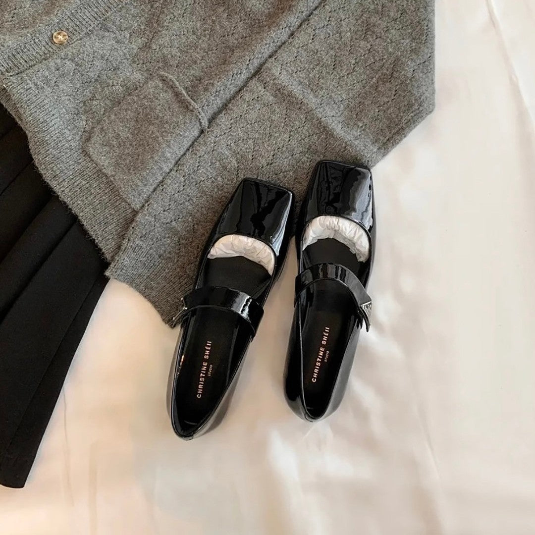 2025 Cowhide version~ Su Yinyin's same shoes P home patent leather square head triangular label buckle with flat Mary Jane shoes women's single shoes