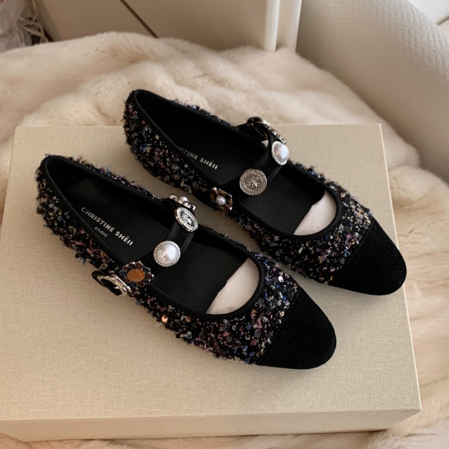 2025 Sheepskin version~ Grape mother with the same small fragrant style splicing square head tweed badge Mary Jane single shoes women's banquet wedding shoes