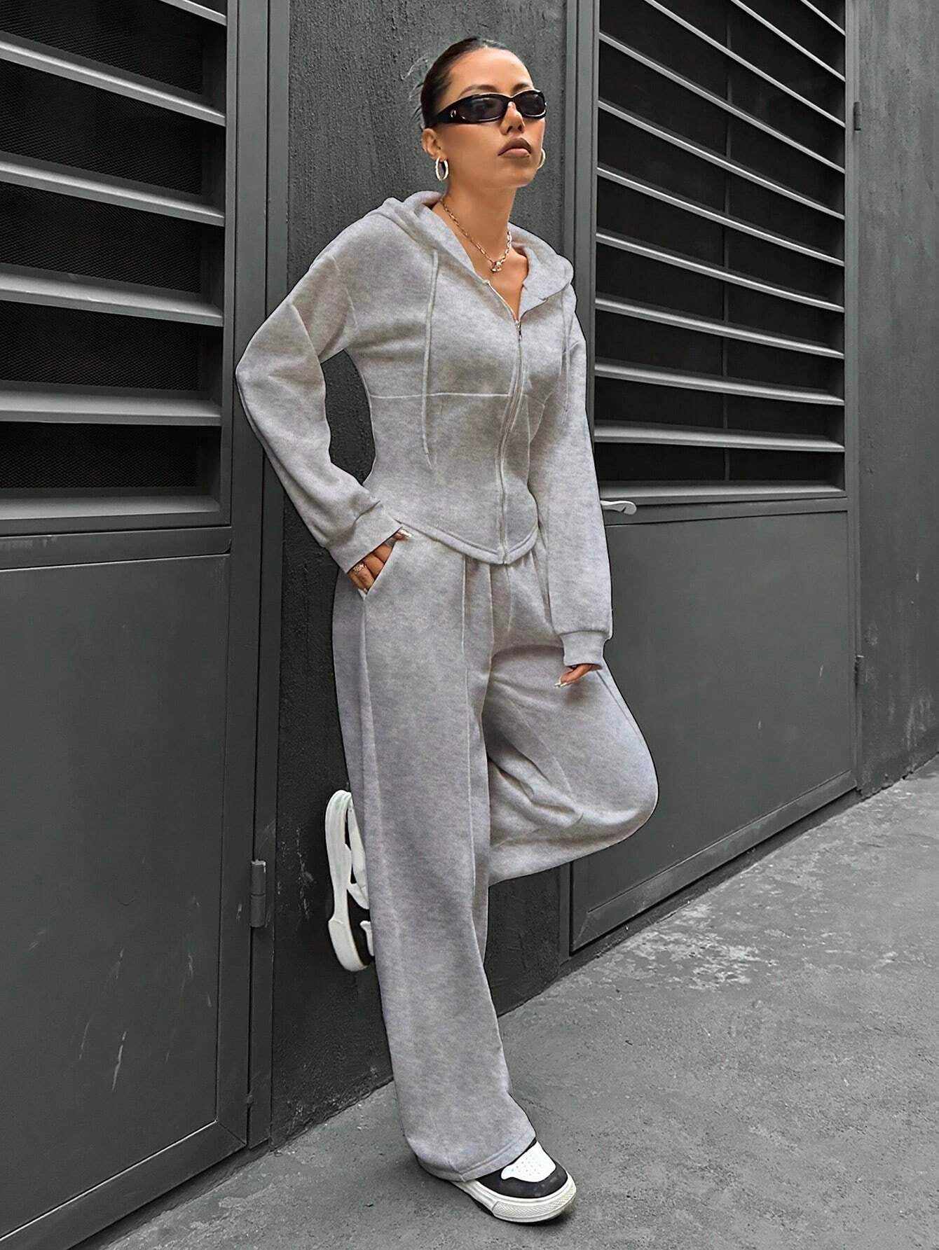 2025 spring and autumn new two-piece set New trend hooded cardigan slim casual two-piece suit women