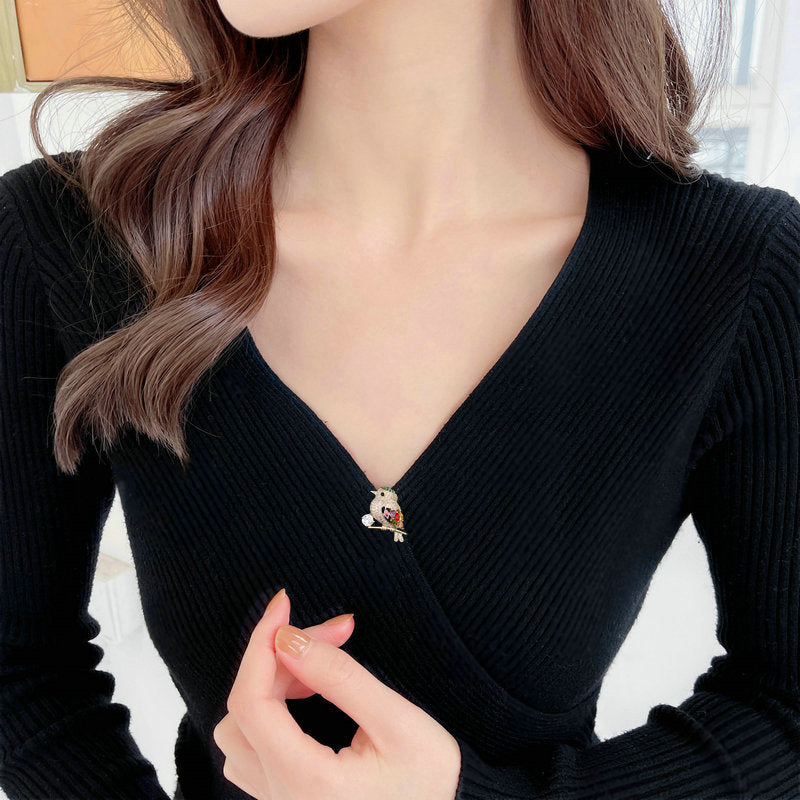 2025 Colored zircon inlaid collar pin accessories cardigan anti-exposure pin design happy bird magpie brooch