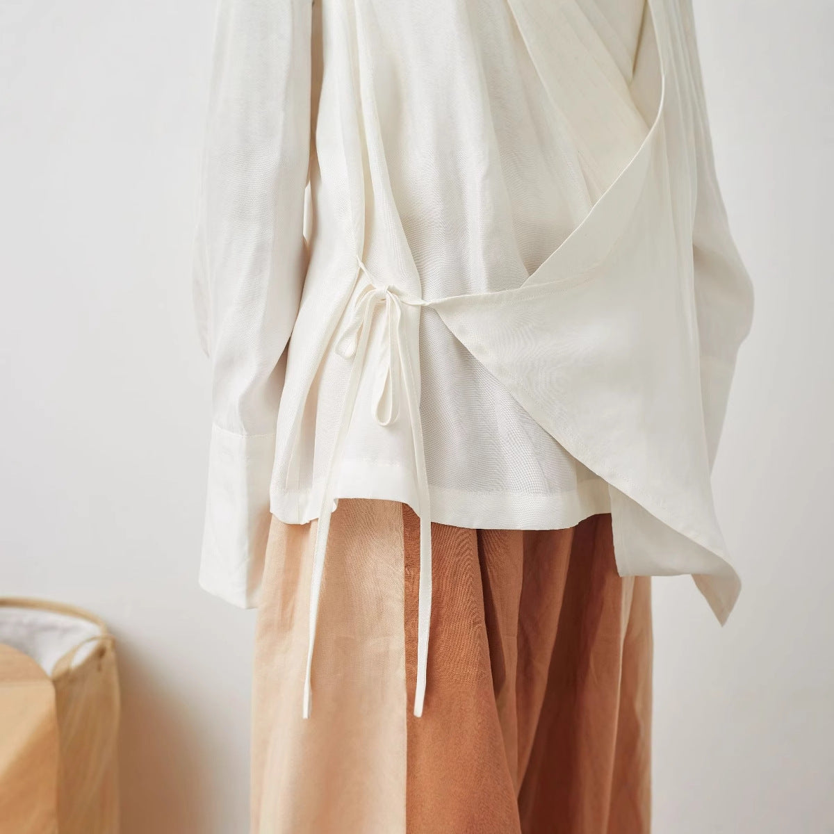 2025 Mountain Free, Hanfu Collar, Shirt Girl, Copper Ammonia Silk Slim Literary Shirt, Chunliang 90317C Elegant
