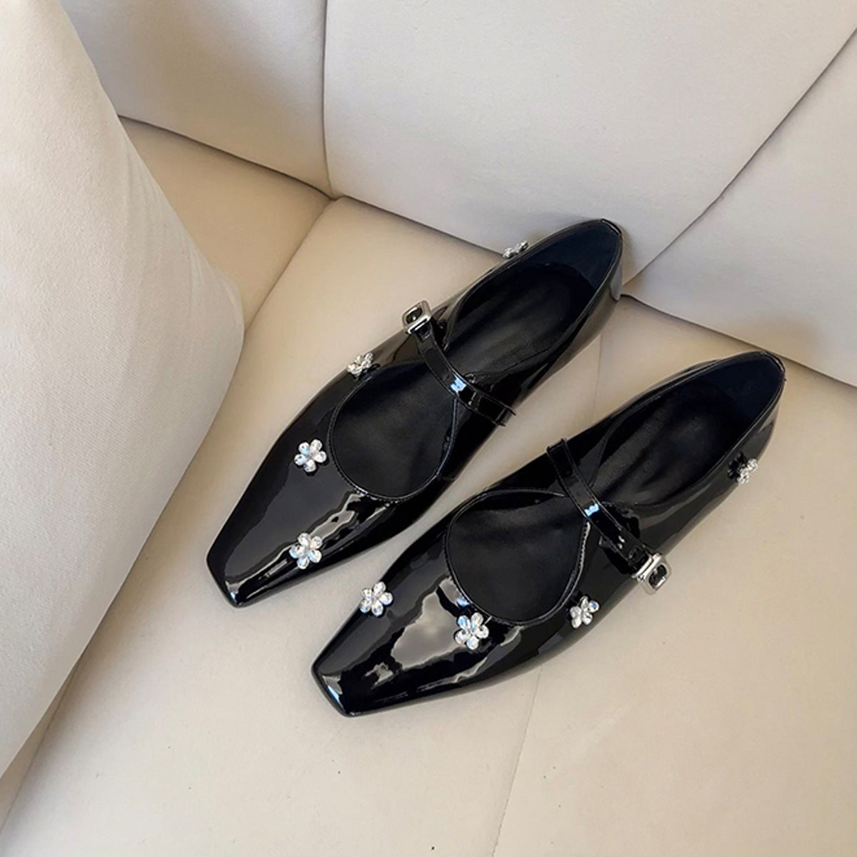 2025 Spot sheepskin version~ rhinestone flower inner height increase single shoes with temperament square head silver Mary Jane shoes